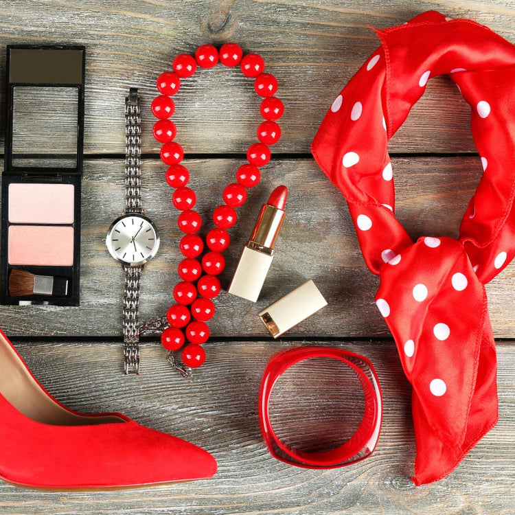 Accessories/Jewelry/Scarves/Handbags/Readers/Hats