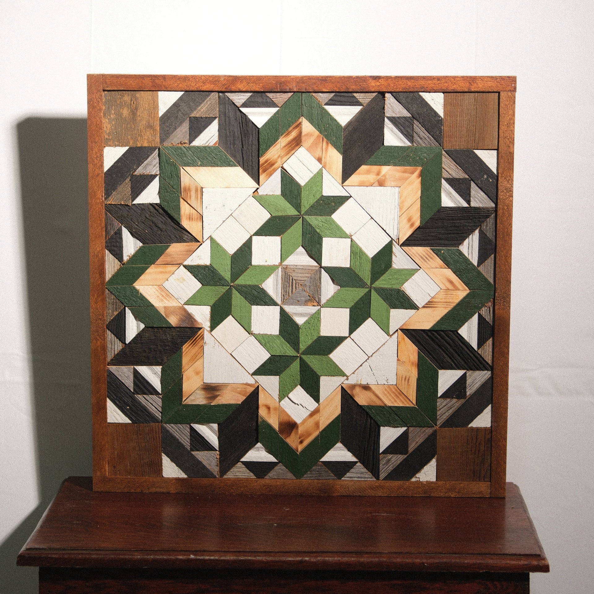 Amish Handmade Barn Quilt Wall Art – Reclaimed Barn Wood – 20.75” x 20.75”