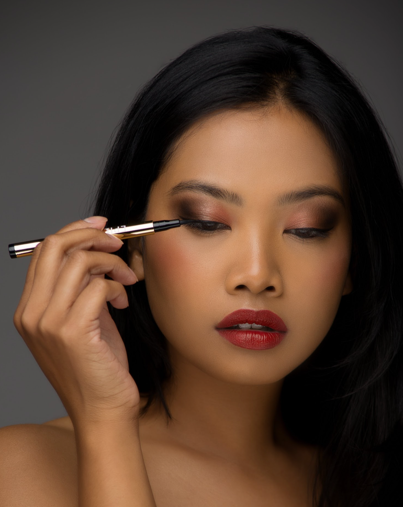 Waterproof Liquid Eyeliner Pen Vegan Smudge Proof Matte Shimmer